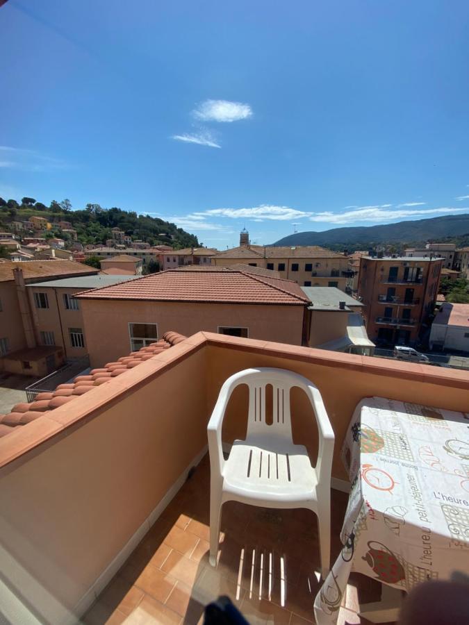 Hotel Due Torri Porto Azzurro Exterior foto